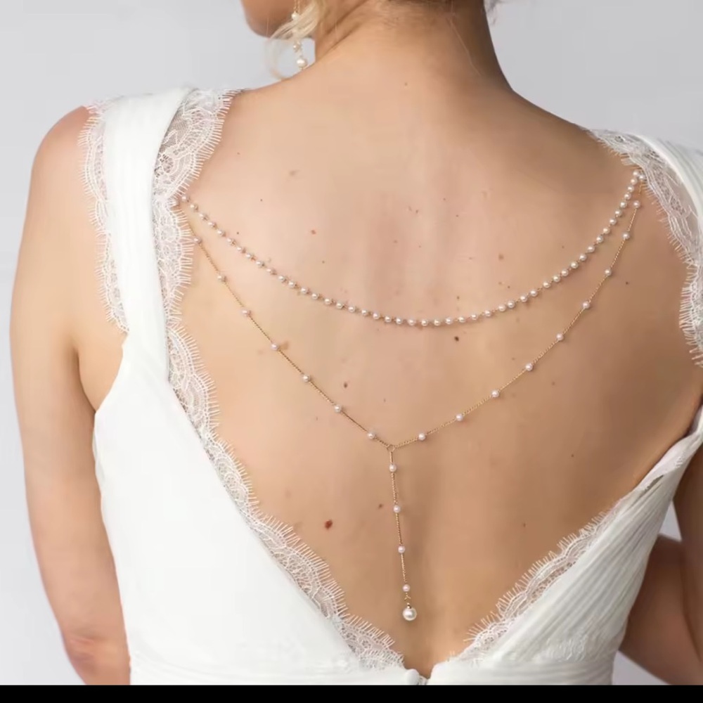 Delicate bridal Pearl Backdrop Necklace